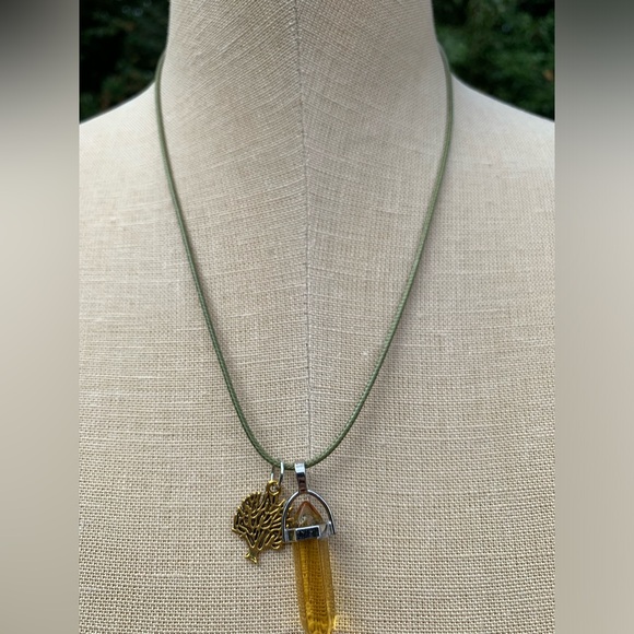 Handmade Honey Yellow Resin Stone Dagger Crystal Amulet Necklace & Tree of Life - Picture 8 of 11